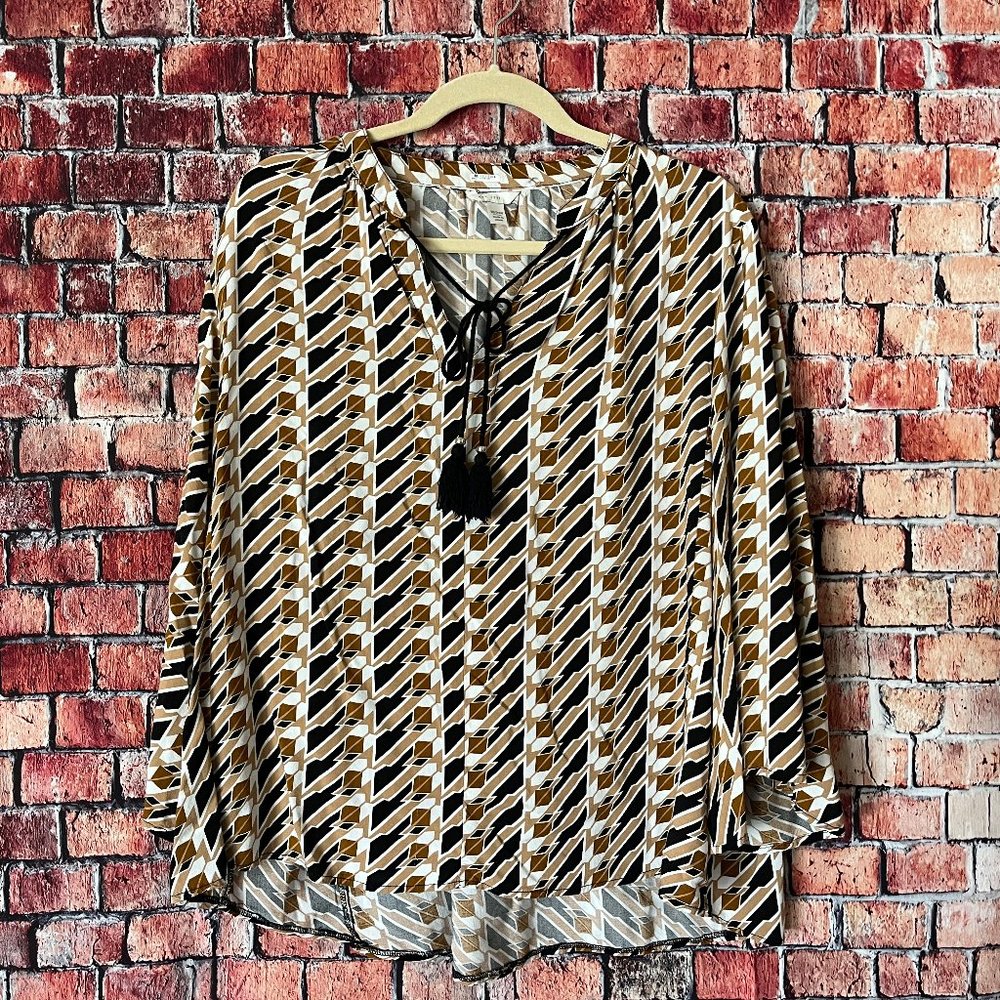 EUC Cato Hi-Lo 100% Rayon 3/4 Sleeve Blouse